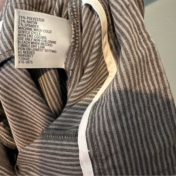 Worthington Modern Fit Grey Striped Formal/Work Board Shorts - Picture 9 of 10